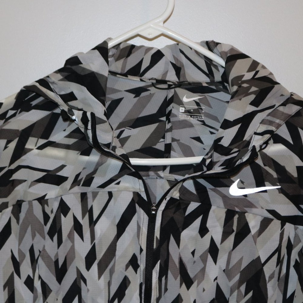Nike Running Jacket - image 3